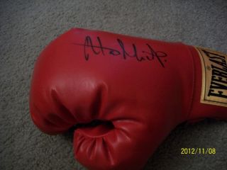 Alan Minter Signed Everlast Glove Boxing Autographed World Champion 