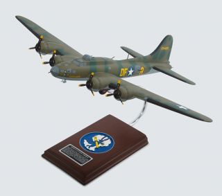 17F Flying Fortress Memphis Belle Handpainted 1 54 Scale Model 