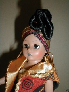 10 Madame Alexander  A Kwanzaa Celebration  Holiday Collection Doll 