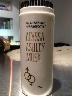 Alyssa Ashley Musk Perfume Powder Talc 4 Oz