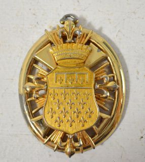   Rosenstein Gold Tone Medallion Pendant Vintage Costume Jewelry