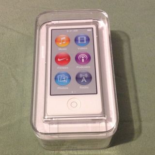 Apple iPod Nano 7th Generation Silver 16 GB Latest Model