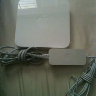 Apple AirPort Extreme 3 Port Gigabit Wireless N Router A1408