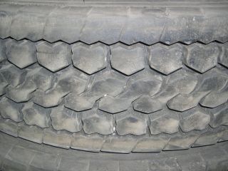 11R24 5 Firestone FD690 Closed Shoulder Drive Tire