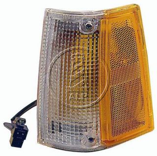   Pickup 86 93 Left Side Marker Signal Corner Light Lamp Lens & Housing