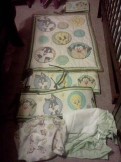 Baby Looney Tunes Circles 4 Piece Tweety Bird Crib Bedding Set