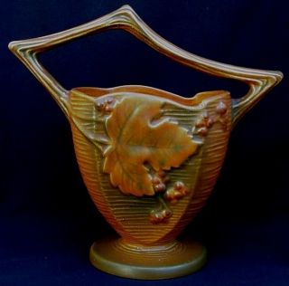 Roseville Bushberry 1941 Art Pottery Basket 380 8