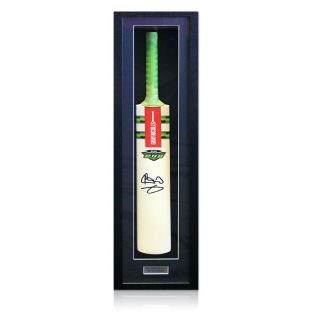   Sir Ian Botham hand signed Cricket Bat. Great item bid from only £90