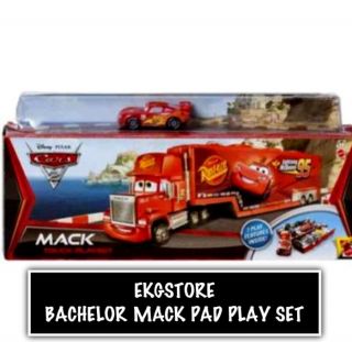 Disney Pixar Cars 2 Bachelor Pad Mack McQueen