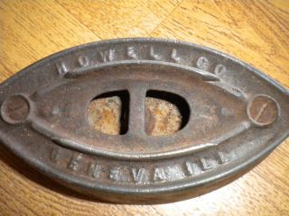 antique howell co 2 sad iron made in geneva ill