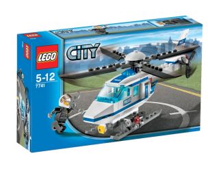 NEW LEGO CITY POLICE HELICOPTER (7741) WITH POLICE PILOT MINIFIGURE 