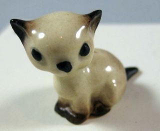 Hagen Renaker miniature made in America Siamese Kitten sitting