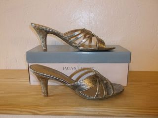 WOMENS JACLYN SMITH EXOTIC SILVER HIGH HEEL SHOES SIZE 9 (NIB)