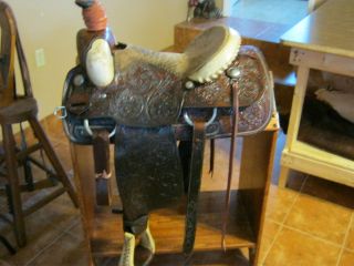 15 1 2 Ammerman Roping Saddle Used