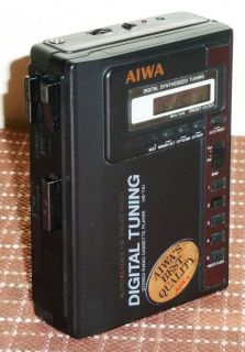 VINTAGE Aiwa Radio Cassette AM FM Walkman Works PERFECT HSt51