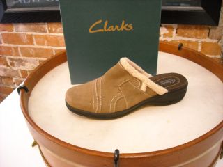 Clarks Angie Trade Taupe Suede Fleece Lined Mule Clog 10 NEW