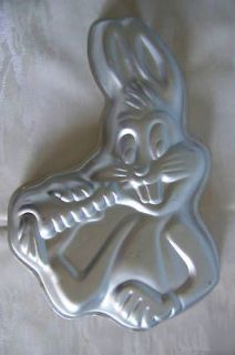 Wilton aluminum cake pan mold Bugs Bunny rabbit Warner Brothers GUC