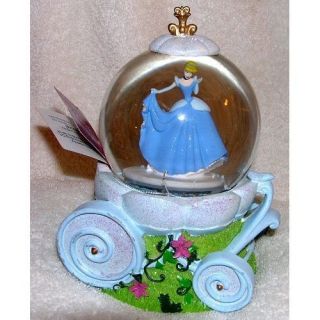    CARRIAGE COACH SNOWGLOBE MUSICAL A DREAM IS A WISH YOUR HEART MAKES