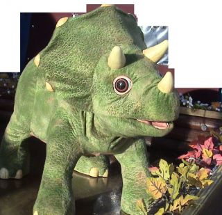 Playskool Kota     Toy Triceratops Dinosaur Battery D Operated
