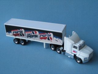 Matchbox Convoy Ford Box Truck Pepsi White Cab Delivery Service Boxed
