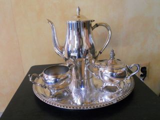 Beautiful William Rogers 4 piece classic silverplated tea set