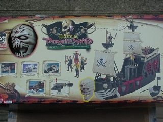   Pirate SHIP New Skull Boat Kids Toy Action Figure Collectable