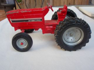 Vintage ERTL International Farm Die Cast Red Tractor Model Toy 