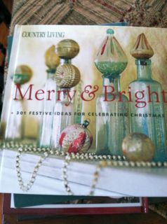    MAGAZINE CHRISTMAS DECORATING BOOK MERRY AND BRIGHT 301 IDEAS HRD