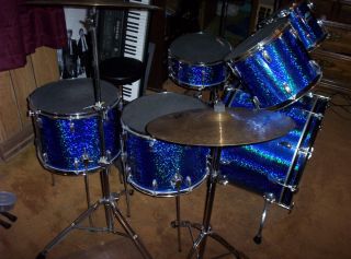 EARLY 70S LUDWIG 5 OR 6 PIECE DRUM KIT