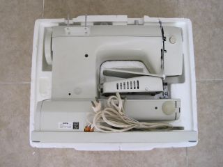 Brother Pacesetter Sewing Machine XL 703 w/Foot Remote *Tested* *Works 
