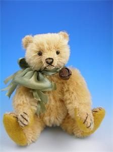 Pilgrim, tiny 3.75 inch Thanksgiving teddy from Burlison Bears