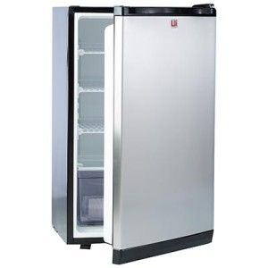 Urban Islands Refrigerator by Bull Outdoor   4.1 Cu. Ft. Capacity w 