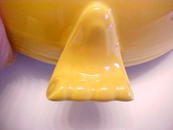 Vtg Fiesta Yellow Covered Casserole in Mint Condition