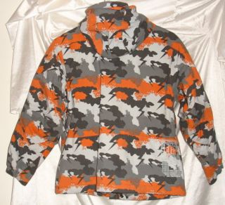 Burton camouflage jacket Nylon shell and lining Internal snow sports 