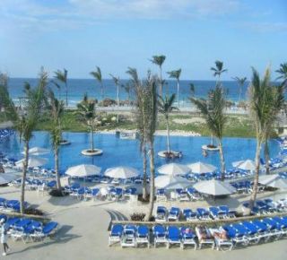  Cana International Airport and 30minutes from downtown Punta Cana 