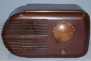 1939 Stewart Warner Catalin Bakelite Brown Campus Radio