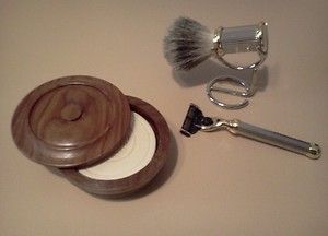 Caswell Massey High Quality Shaving Set Razor Badger Brush w Stand 