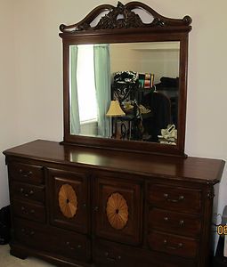 Ashley Glen Eagle Dresser w Mirror