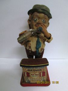 Charlie Weaver Bartender RARE Tin Battery Operated Toy