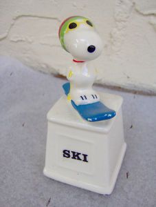 Vintage Snoopy Skiing Ski Porcelain Figurine Peanuts