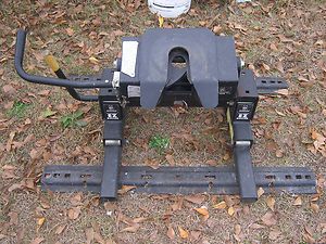   7054 16k 5th wheel hitch with rails ford f350 chevy 3500 dodge dually