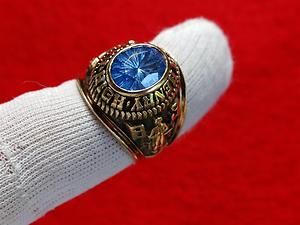 GORGEOUS VINTAGE 10K GOLD RANDOLPH HENRY HIGH SCHOOL CLASS RING OF 