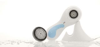 Brand New Clarisonic Pro Sonic Cleansing System White with 4 Brush