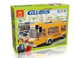 Building Toy City Bus Heavy Weight Bus W/ Figures MInifigs Set 30131