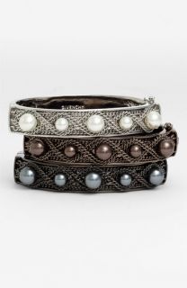 Givenchy Femme   Armour Faux Pearl Hinged Bangle