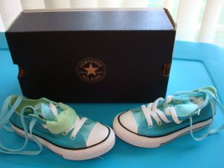 Converse UNISEX Juniors Shoes SIZE 11 ( BIGGER/OLDER KIDS) NEW IN BOX
