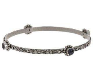 Suarti Artisan Crafted SterlingAverage 1.00 ct tw Iolite Bangle