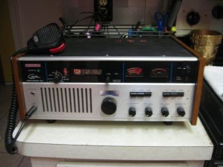 Vintage Courier Centurion PLL Base CB Ham Radio 40 Channel Microphone