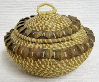 Hand Woven Pine Grass Navajo Made Alabama and Coushatta Lidded Basket