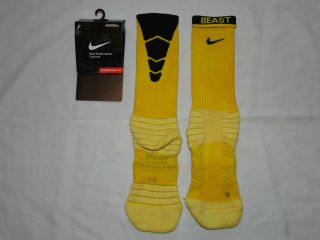 Nike Custom Football ELITE BCS Socks   Yellow Gold and Black   Lg (8